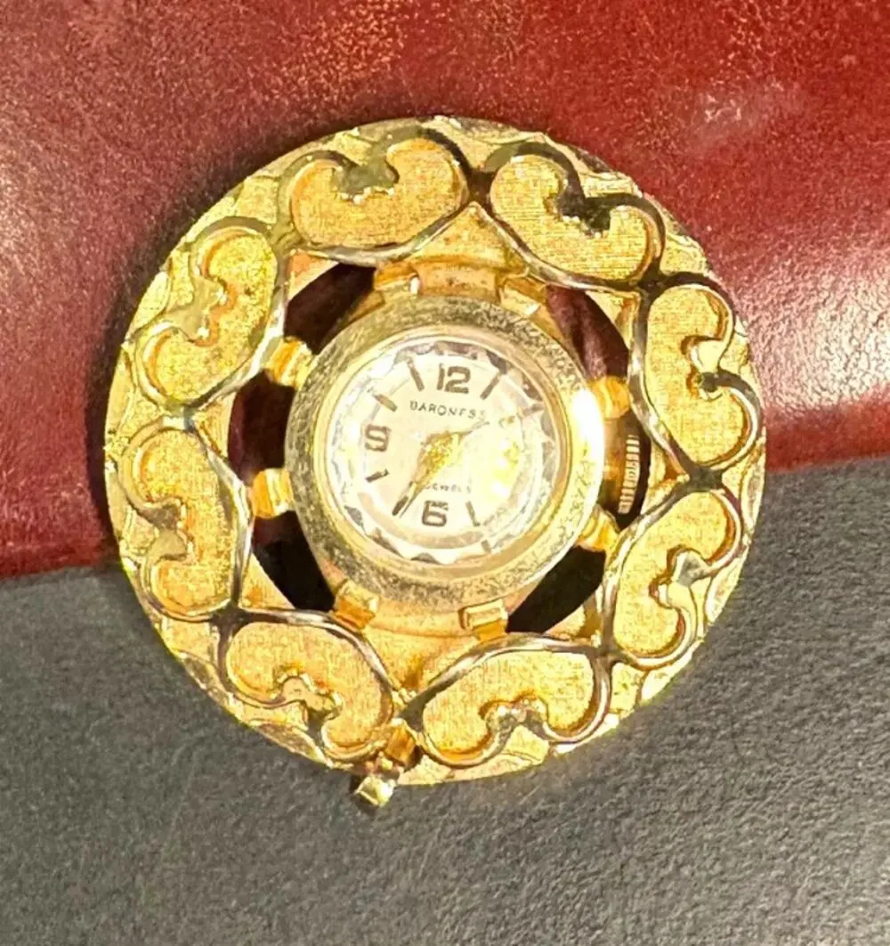 VTG Women's Baroness 17 Jewel Pendant Watch, Gold Tone, Hand Wound